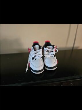 Nike Kids Air Jordan's retro 4. Youth size 7Y